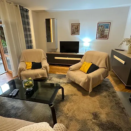 Vakantiehuis Maric Mit Terrasse Und Balkon By Interhome Podstrana