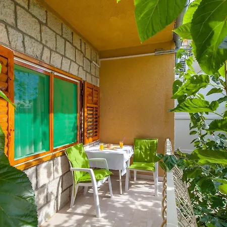 Vakantiehuis Maric Mit Terrasse Und Balkon By Interhome *