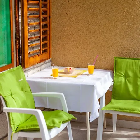 Maric Mit Terrasse Und Balkon By Interhome *
