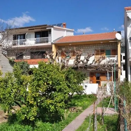 Vakantiehuis Maric Mit Terrasse Und Balkon By Interhome Podstrana