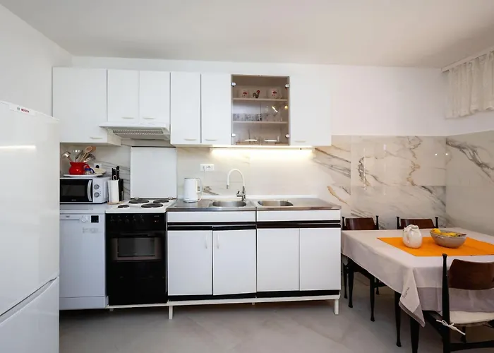 Maric Mit Terrasse Und Balkon By Interhome
