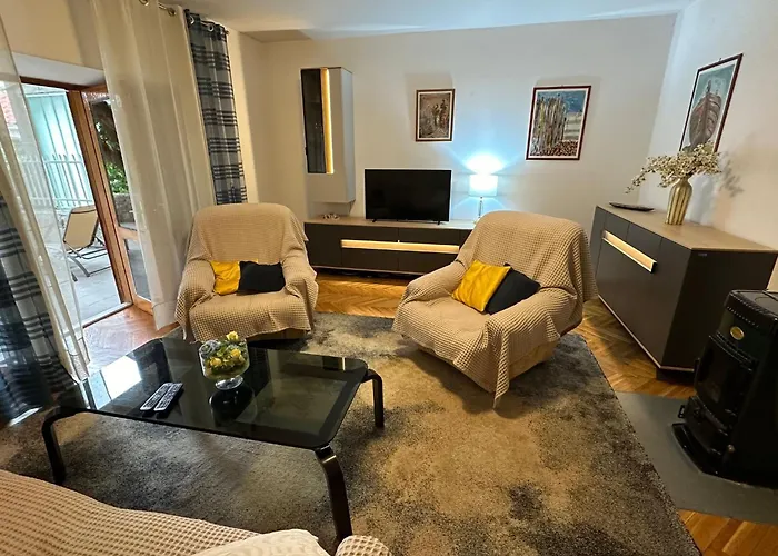 Hébergement de vacances Maric Mit Terrasse Und Balkon By Interhome Podstrana