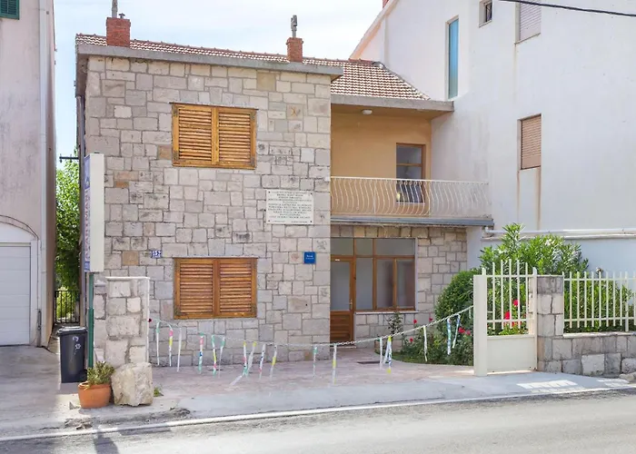 Maric Mit Terrasse Und Balkon By Interhome Podstrana